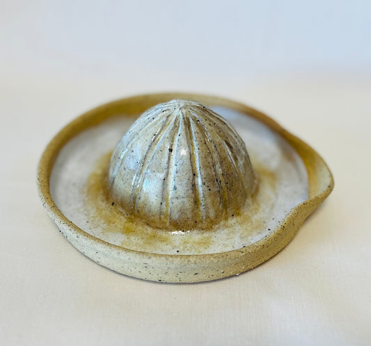 Citrus Juicer, howlite and copal glaze