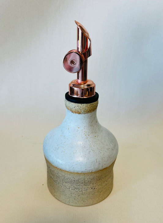 Drizzle Pourer (curved neck), howlite glaze
