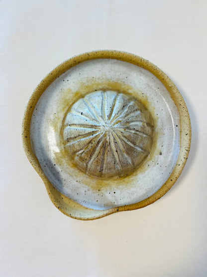 Citrus Juicer, howlite and copal glaze