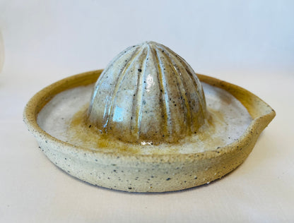 Citrus Juicer, howlite and copal glaze