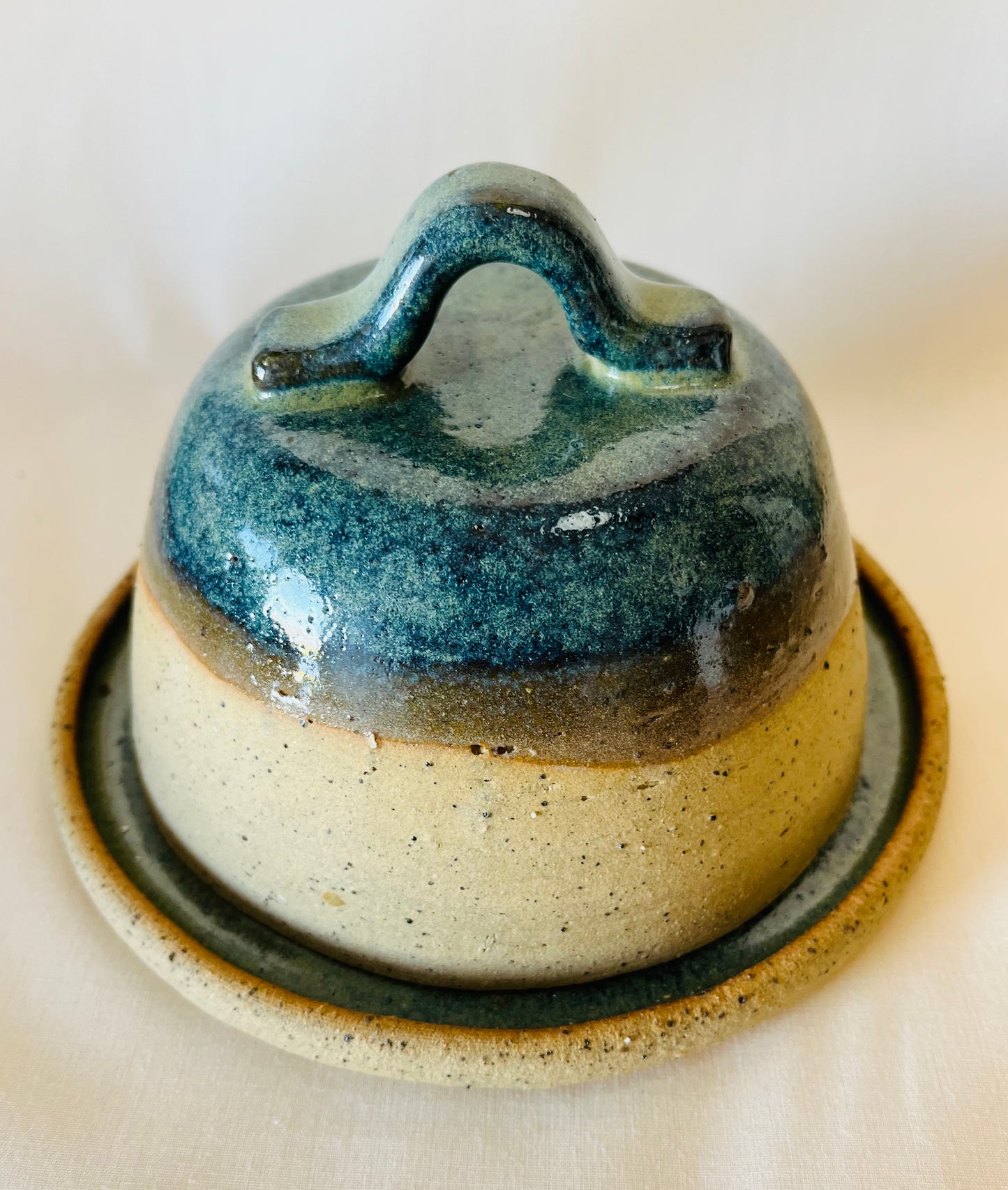 The Dome (butter dish), amazonite glaze
