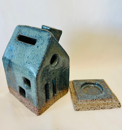 Tea light Cottage, amazonite glaze