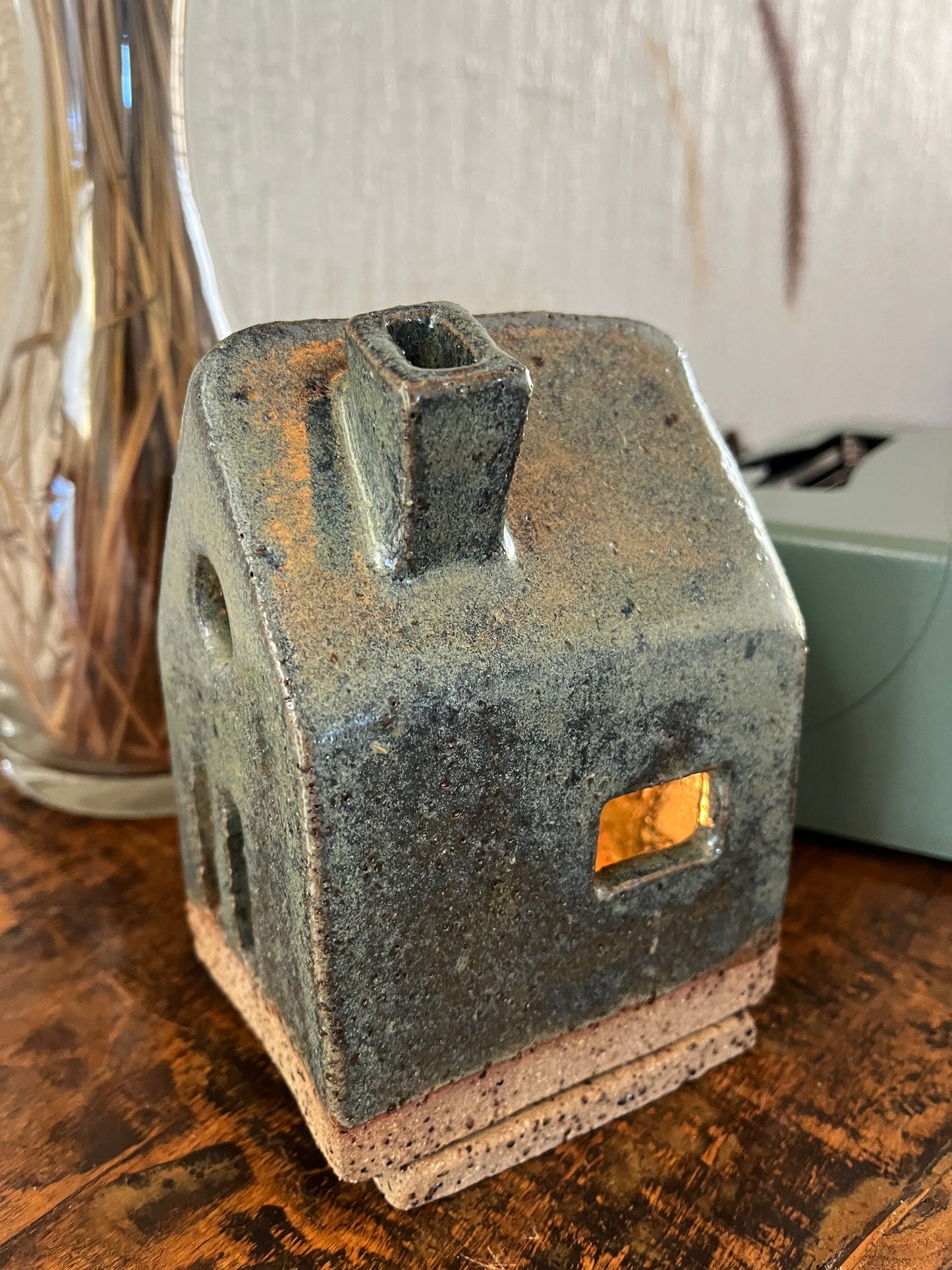 Tea light Cottage, amazonite glaze