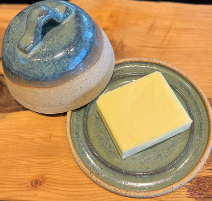 The Dome (butter dish), amazonite glaze